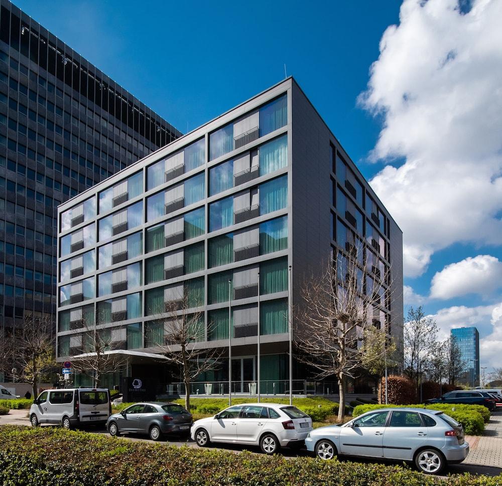 Отель Doubletree By Hilton Frankfurt Niederrad Франкфурт-на-Майне Экстерьер фото