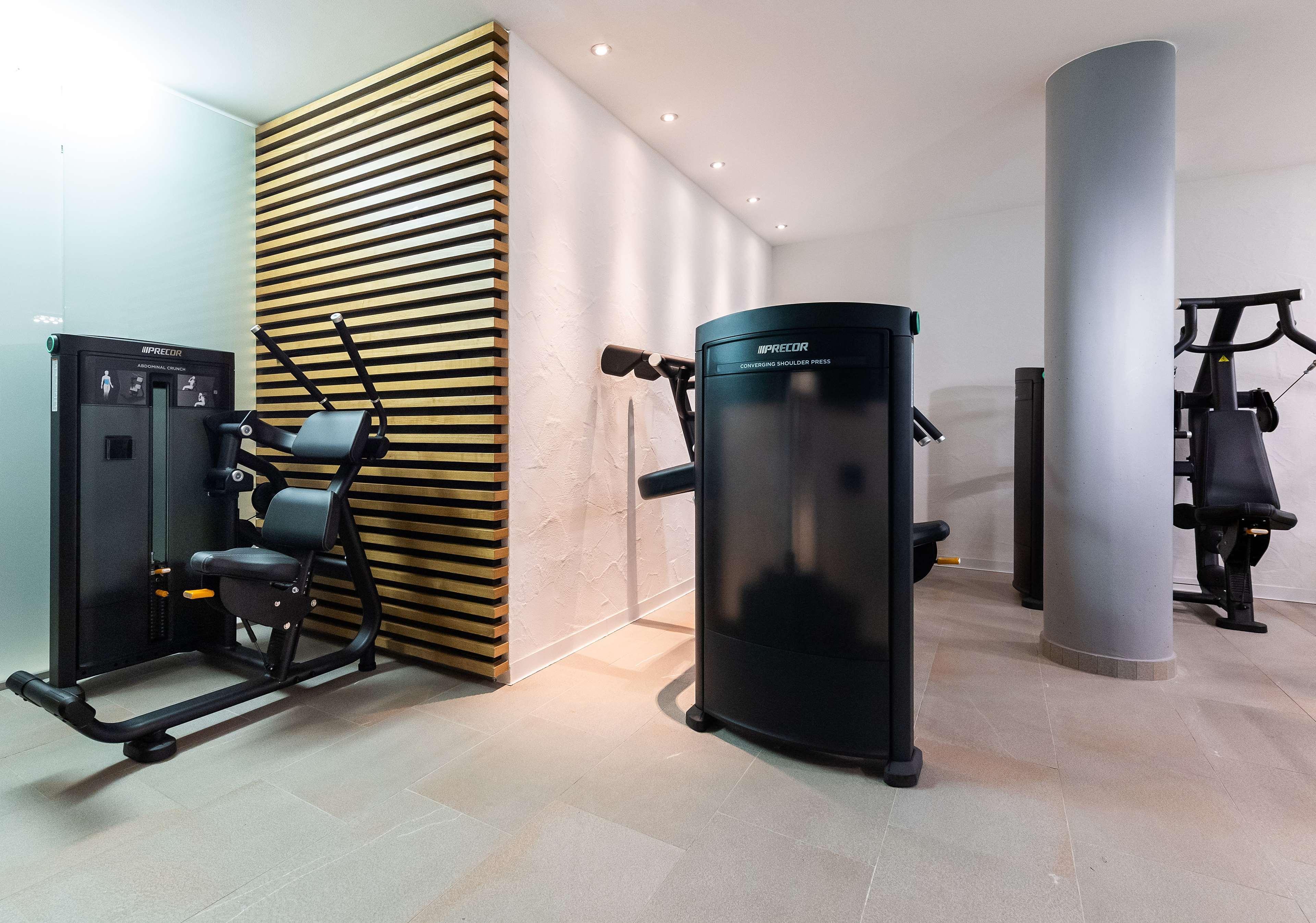 Отель Doubletree By Hilton Frankfurt Niederrad Франкфурт-на-Майне Экстерьер фото