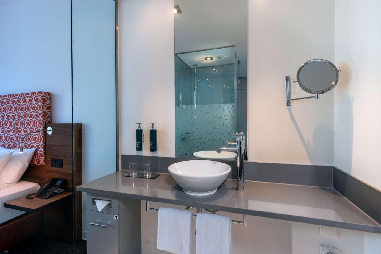 Отель Doubletree By Hilton Frankfurt Niederrad Франкфурт-на-Майне Экстерьер фото